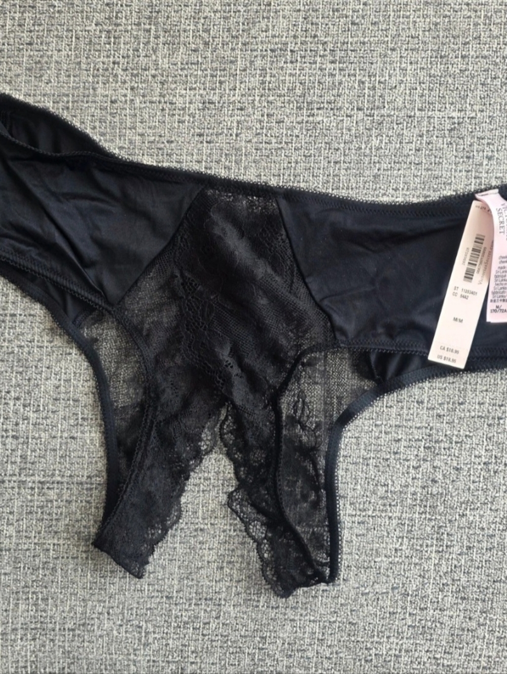 NWT VICTORIA'S SECRET Cheeky Crotchless Pantie Sz M Black Silky Lace